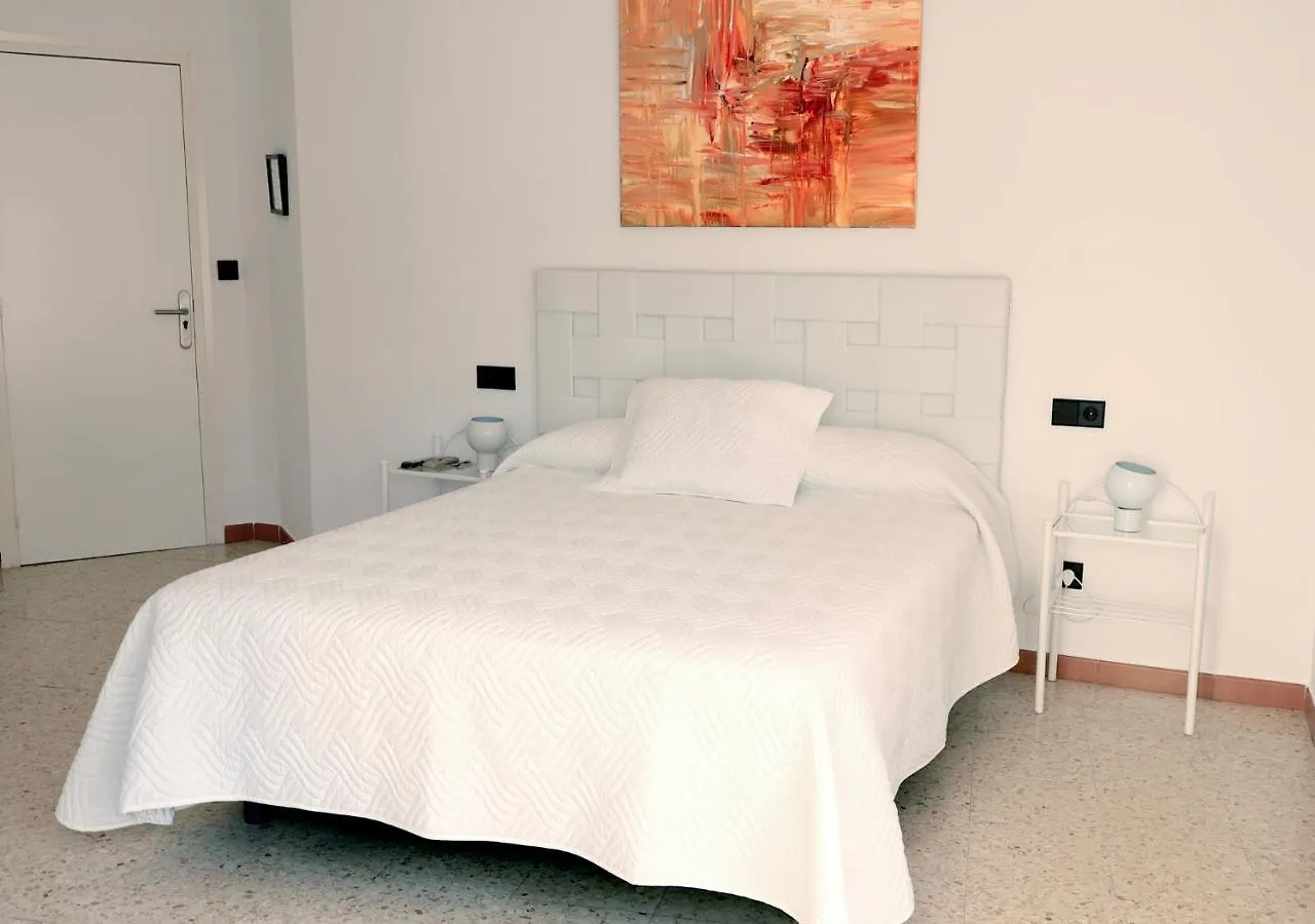 Hostal Lara Llanca Guest house
